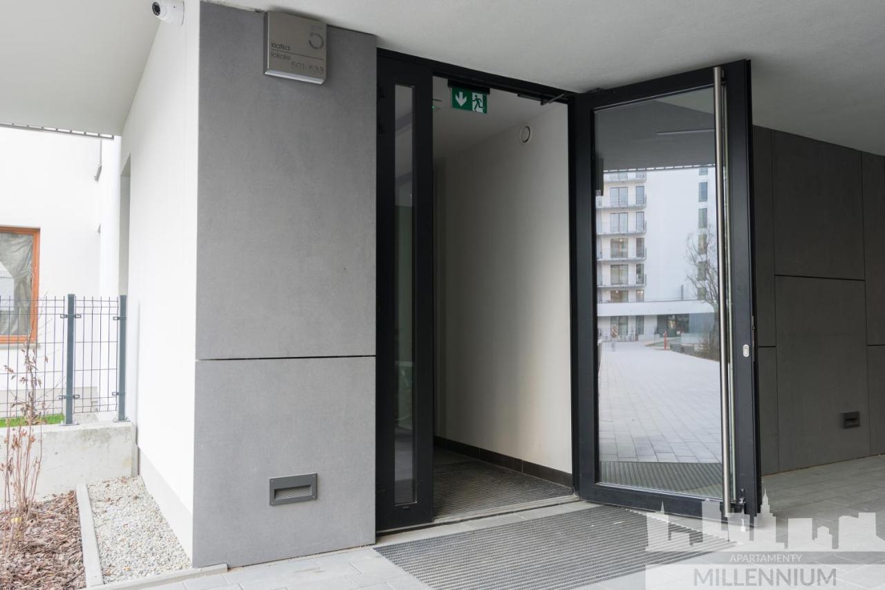 Millennium Awangarda Mint Apartment Варшава Екстериор снимка